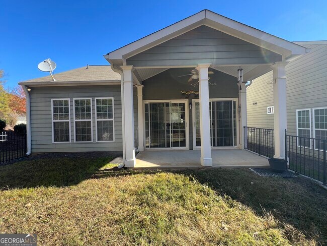 Building Photo - 164 Begonia Ct