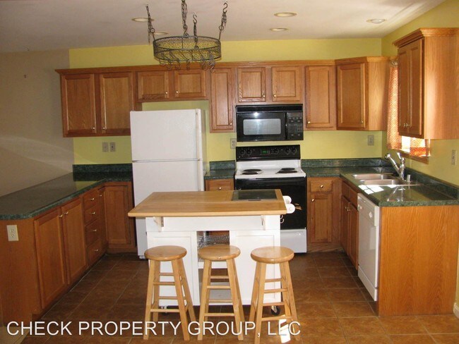 Building Photo - 4508 Meadowlark Manor Ln