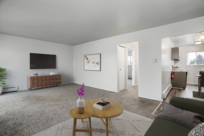 Building Photo - The Pointe at Cherry Hill