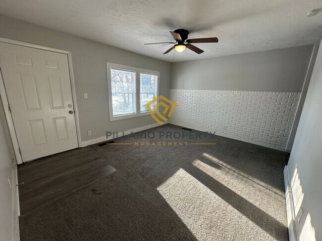 Foto del edificio - Renovated 4 Bed 1 Bath on the eastside. Ready for Move in