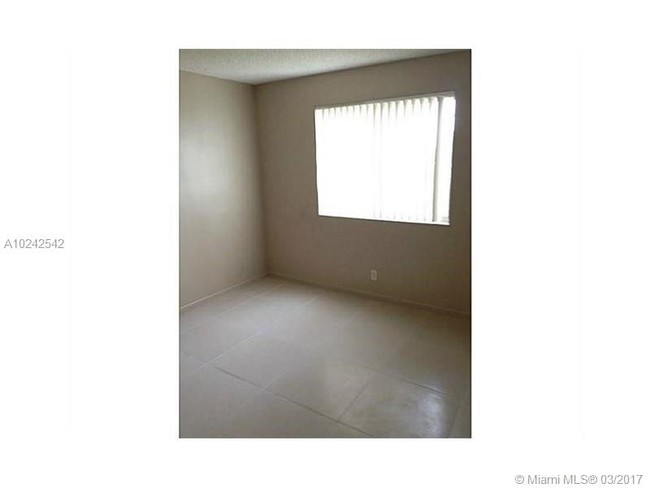 Foto del edificio - 2201 S Sherman Cir
