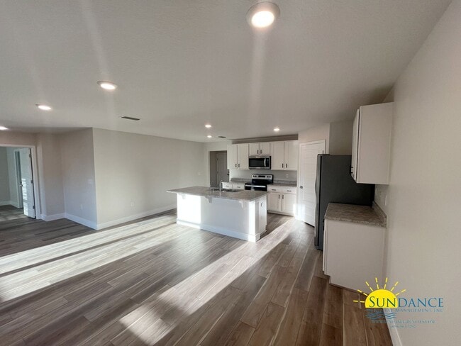 Building Photo - Stunning Hammock Bay Home, Call Today!
