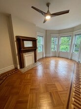 Building Photo - 122 Dubois St