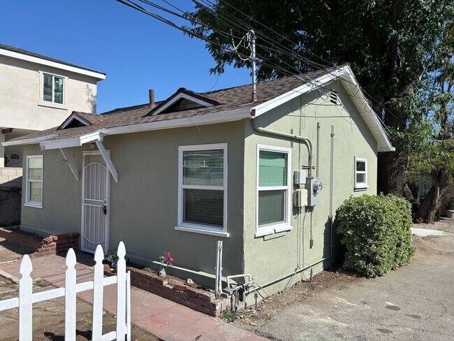 Foto del edificio - 634-638 E Lemon Ave