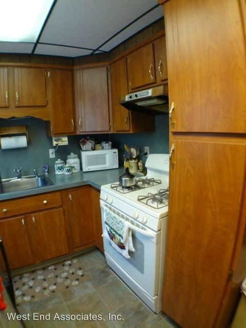Building Photo - 2 br, 1 bath House - 206 E Washington Ave