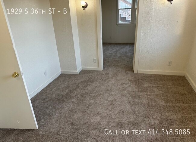 Building Photo - 2 bedroom lower unit