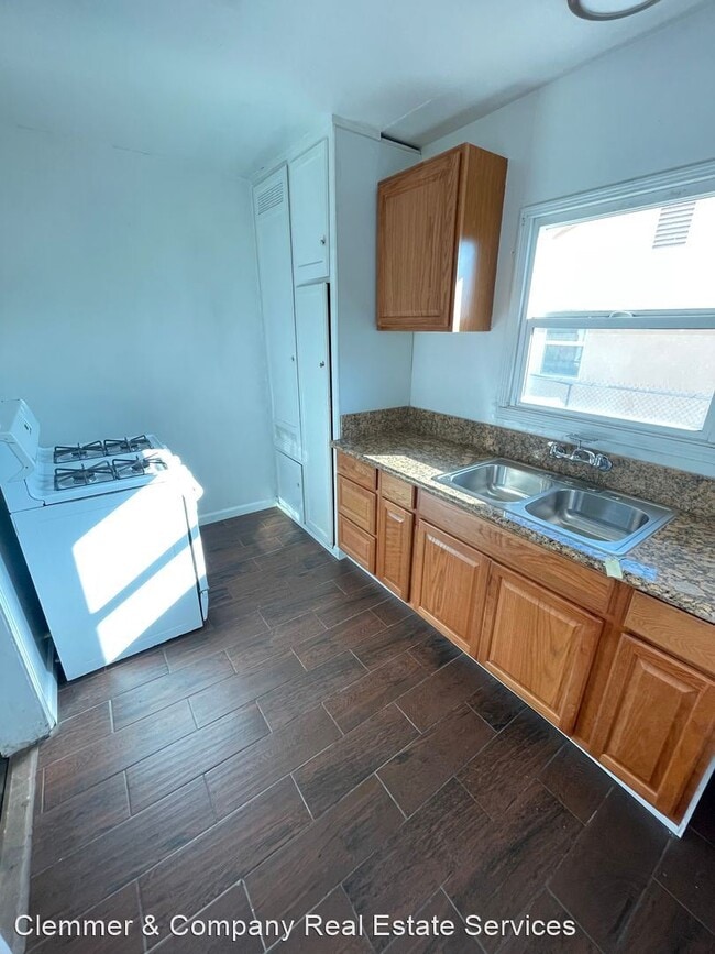 Building Photo - 2 br, 1 bath House - 717 El Sereno Drive