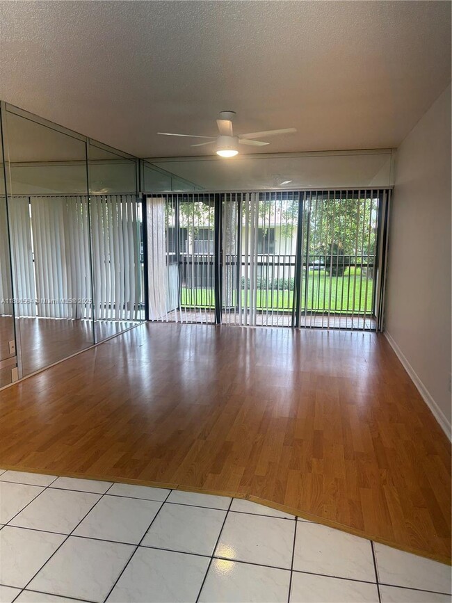 Building Photo - 5981 Washington St