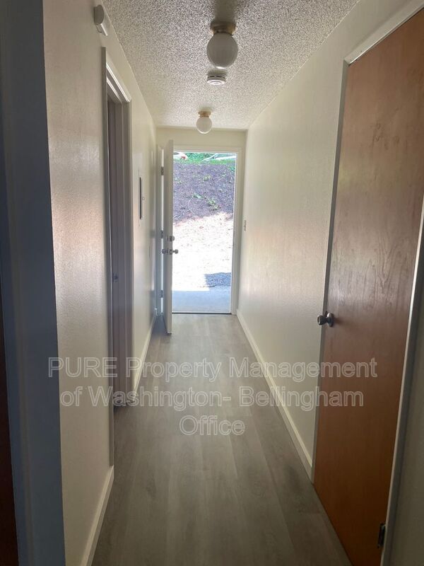 Building Photo - 625 N Garden