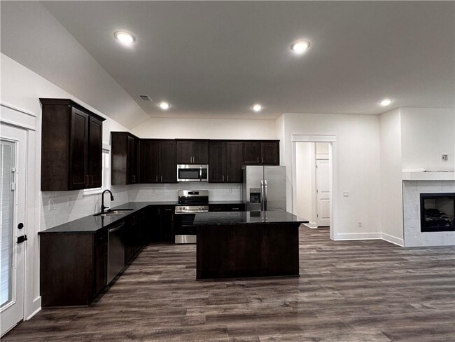 Building Photo - 12 Celtic Dr