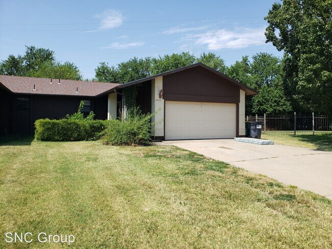 Building Photo - 3 br, 2 bath House - 2355 N Rutland Ct.
