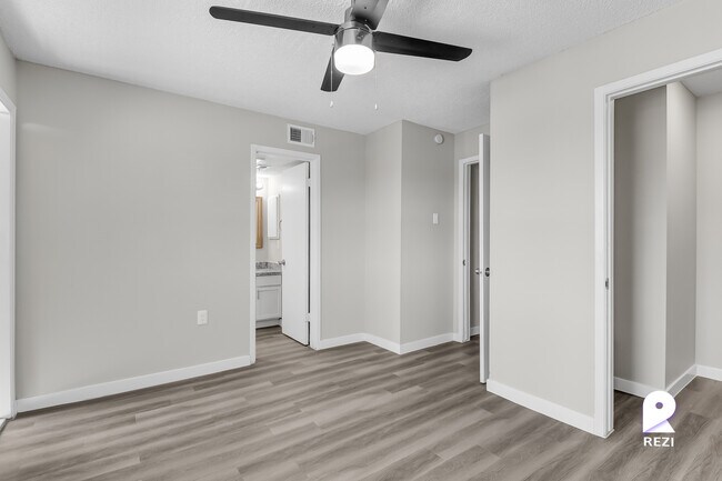 Building Photo - 130 Camino De Oro