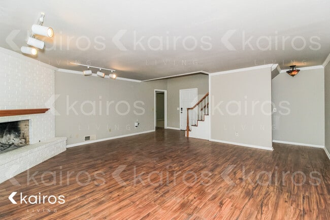 Building Photo - 5500 Winslow St