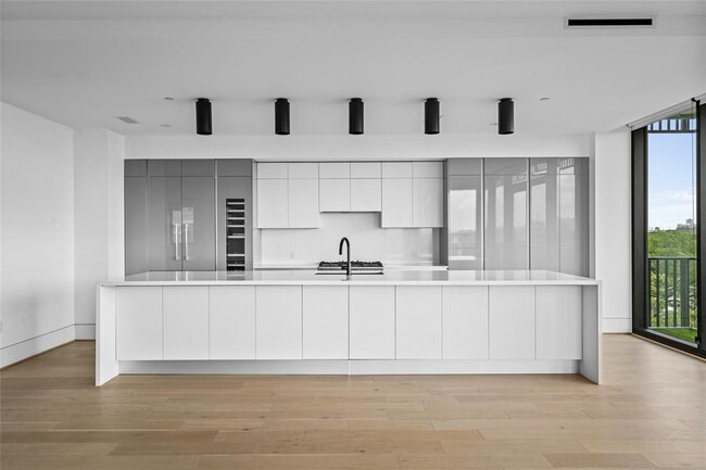 Foto del edificio - 2406 Tangley St