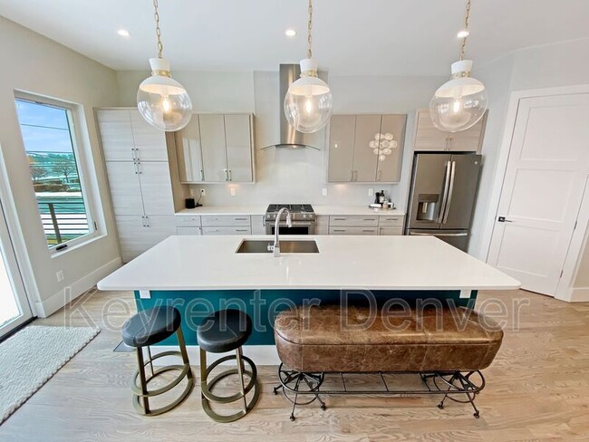 Foto del edificio - 2214 Ames St