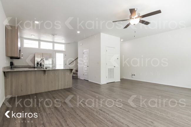 Foto del edificio - 1632 S. Razorback Road