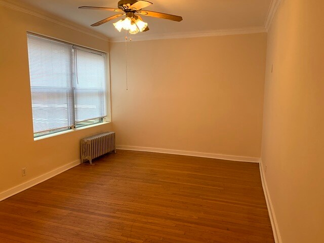 Foto del edificio - 1058 W Granville Ave