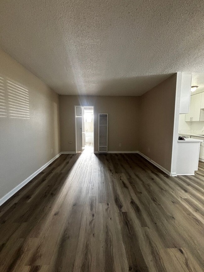 Interior Photo - .h16113