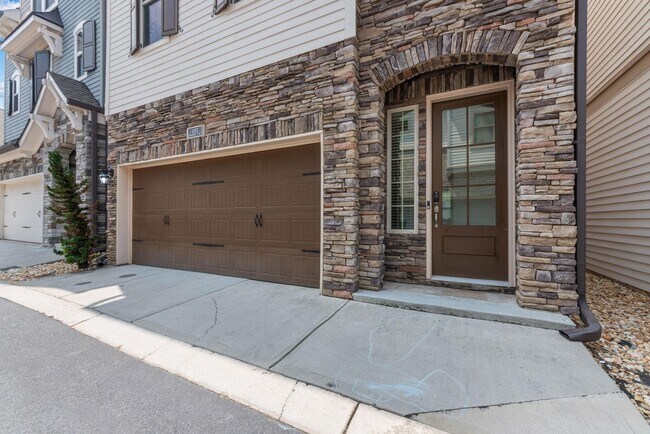 Foto del edificio - 1053 Moorewood Ln S E