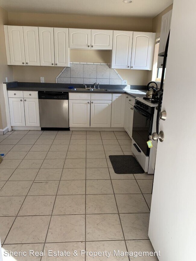 Building Photo - 3 br, 1 bath House - 73431 El Paseo Dr.