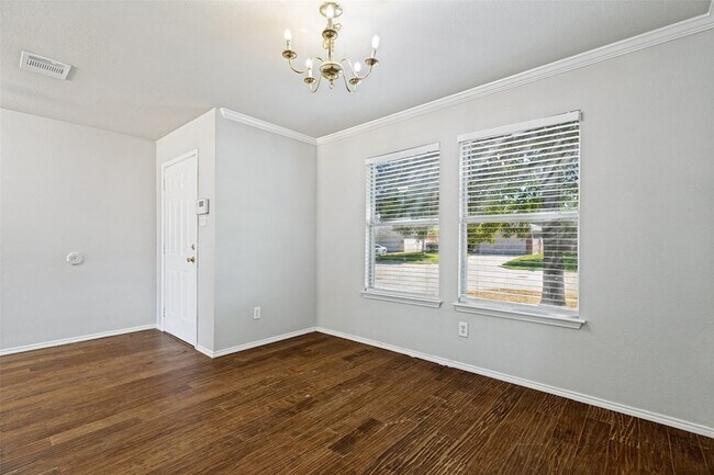 Building Photo - 2525 Mesa Valley Dr