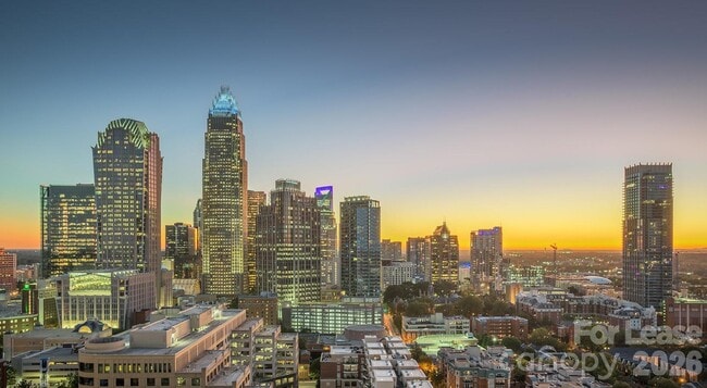 Foto del edificio - 640 N Church St