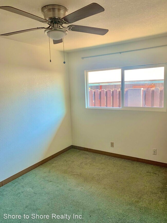 Building Photo - 3 br, 2 bath House - 841 Makaala Drive
