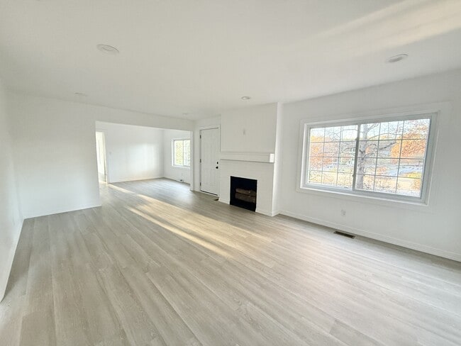 Photo - 310 Highland St House