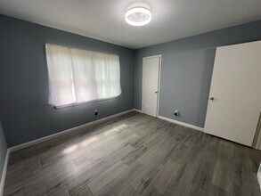 Building Photo - 3106 Madeley St