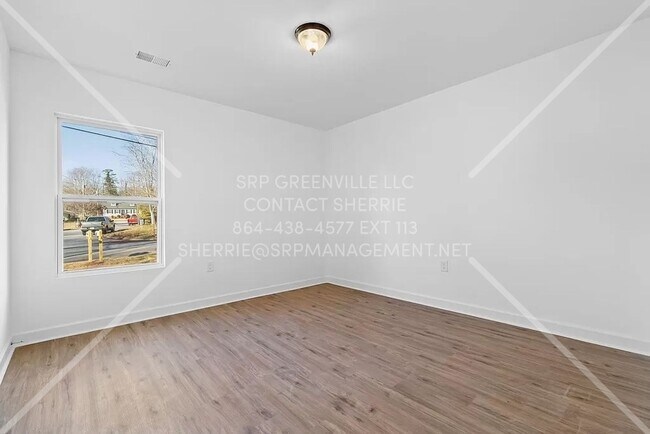 Foto del edificio - MOVE IN SPECIAL!! 1/2 OFF FIRST MONTHS REN...