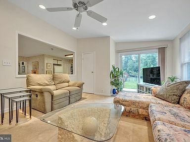 Foto del edificio - 1131 Haral Pl