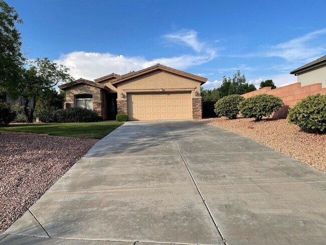 Foto del edificio - Beautiful 3 Bedroom Home in Coral Canyon!