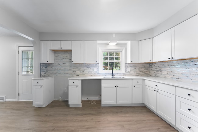 Foto del edificio - 3510 E Heights St SE