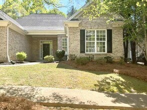 Building Photo - 467 Greyhawk Way