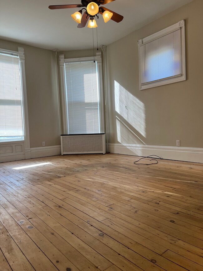 Foto del edificio - 716 N Washington St