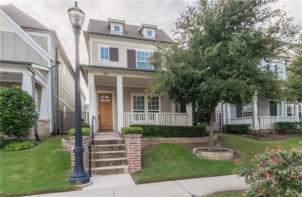 Foto principal - 761 S Coppell Rd