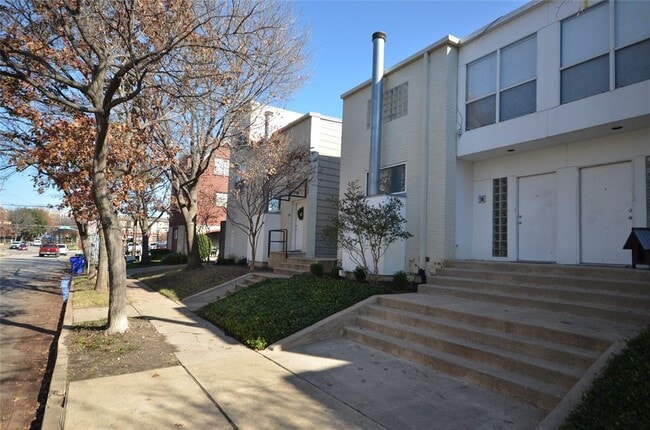 Building Photo - 4134 Travis St