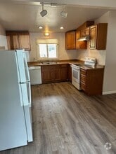 Building Photo - 905 Lapham Dr