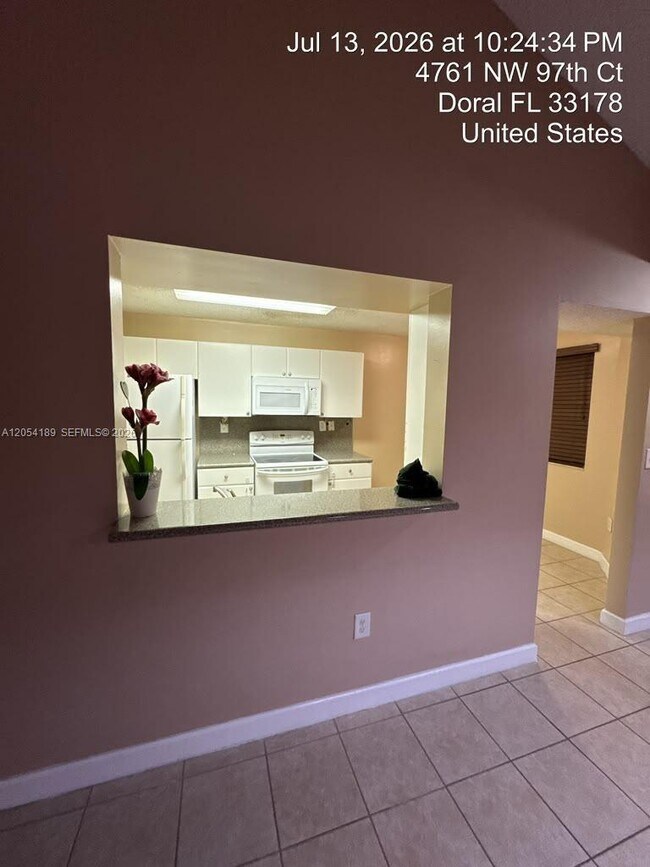 Foto del edificio - 4765 NW 97th Ct