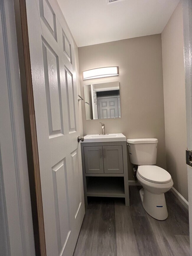 Building Photo - Economical 3BR Townhome - Northampton Scho...