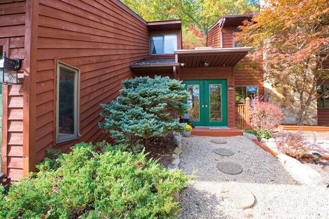 Building Photo - 175 Quarry Ln
