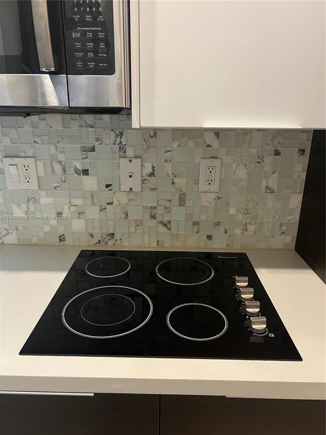 Foto del edificio - 10458 NW 67th St