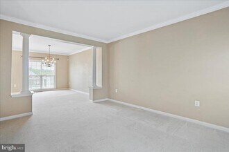 Building Photo - 319 Morlyn Dr