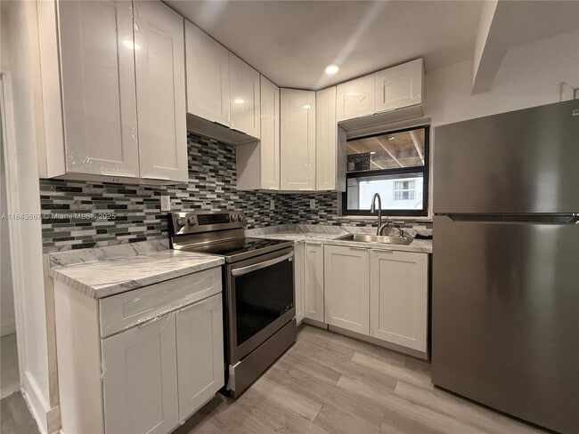 Building Photo - 1110 N 57th Ave