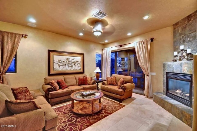 Foto del edificio - 10204 E White Feather Ln