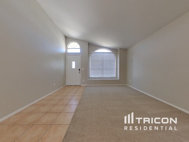Foto del edificio - 12209 W Edgemont Ave