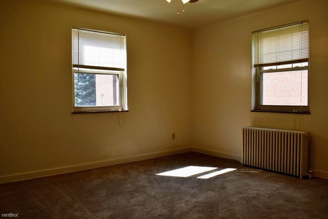Foto del edificio - 1 br, 1 bath Apartment - Chestnut Manor - 1BR