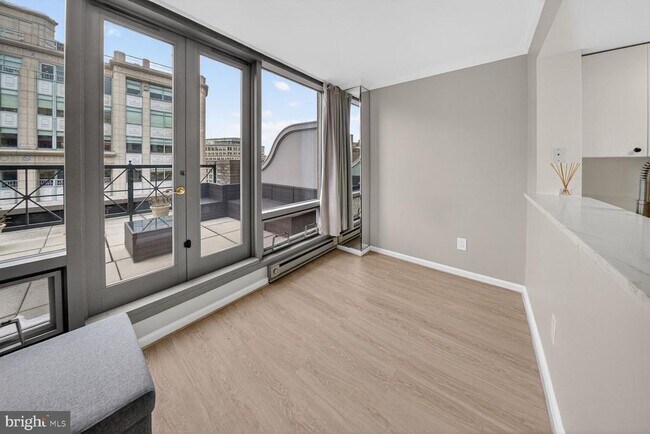 Foto del edificio - 701 Pennsylvania Ave NW