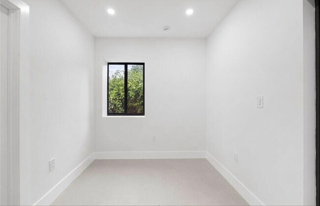 Foto del edificio - 417 NW 81st St