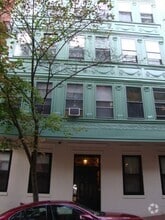 Building Photo - 50 Staniford St